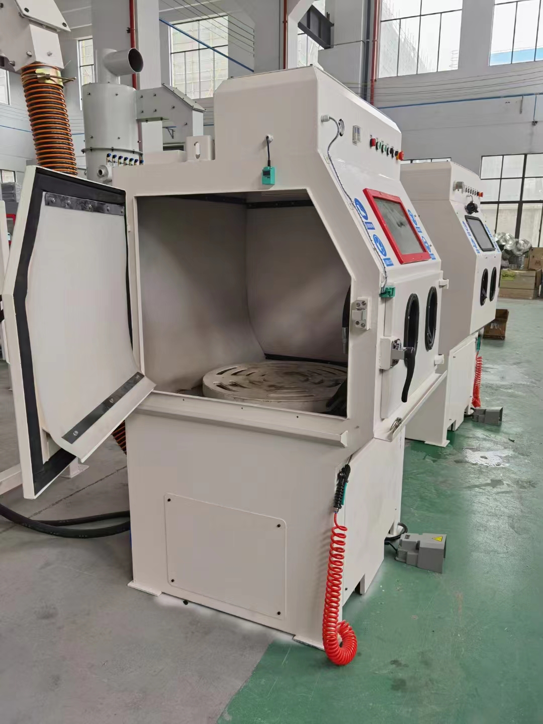 秦皇岛移动式抛丸机的工作原理?